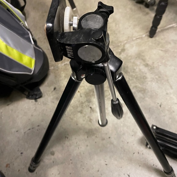 camera tripod Pixur 
With expendable legs - Picture 3 of 9
